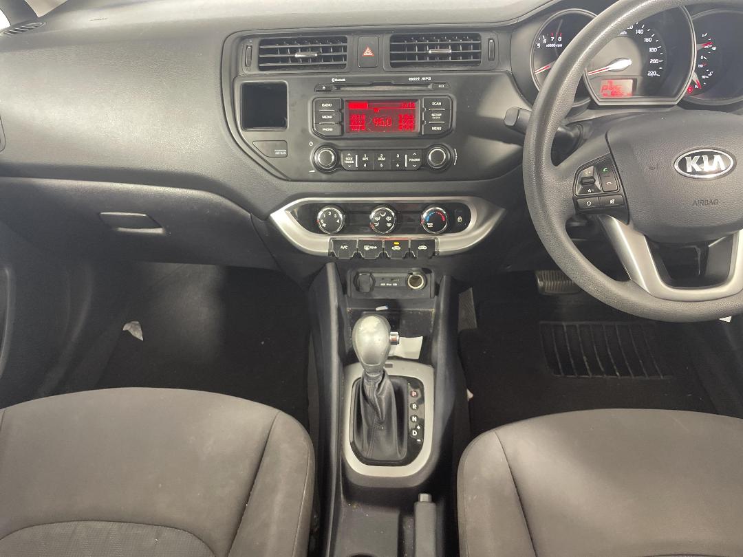 Photo '18' of KIA RIO Photo '18' of KIA RIO