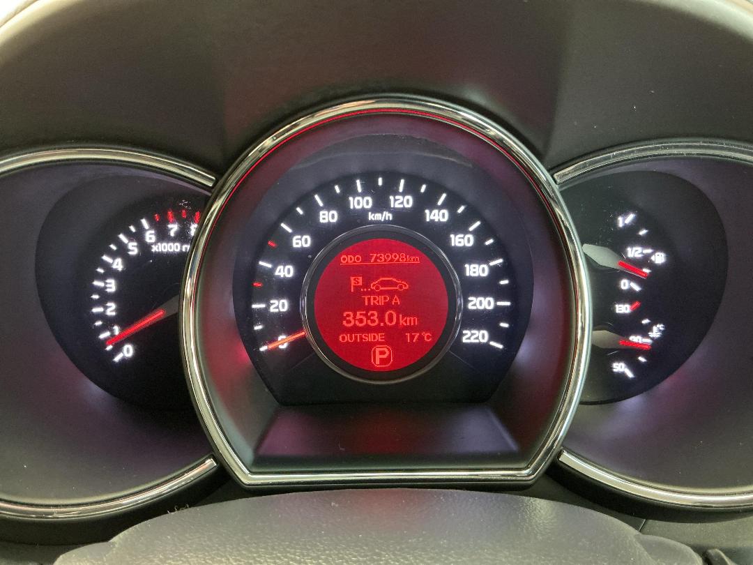 Photo '21' of KIA RIO