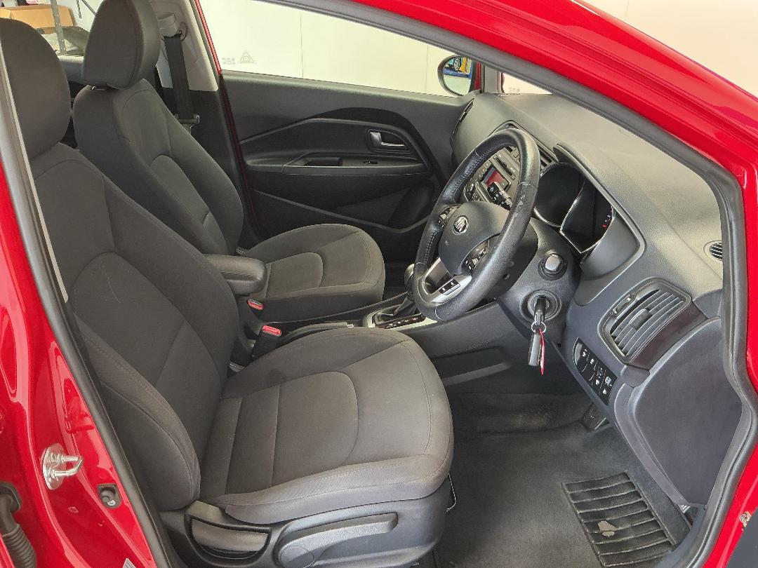 Photo '16' of KIA RIO
