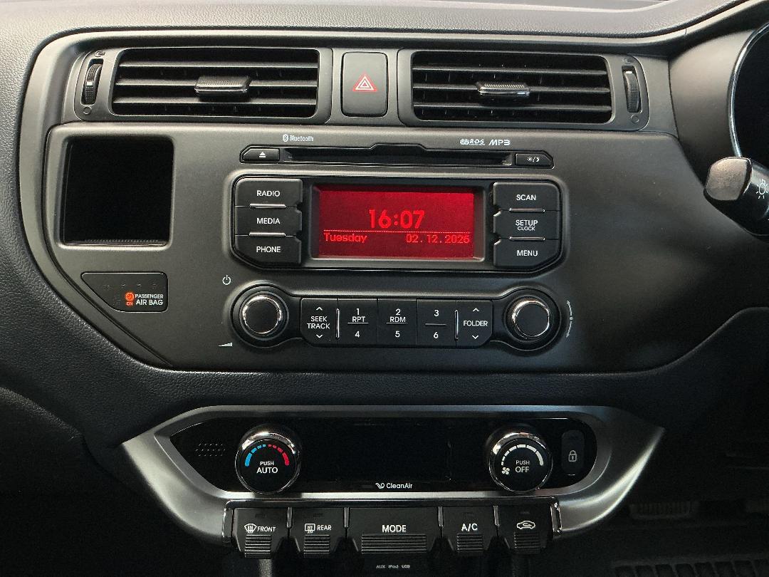 Photo '18' of KIA RIO