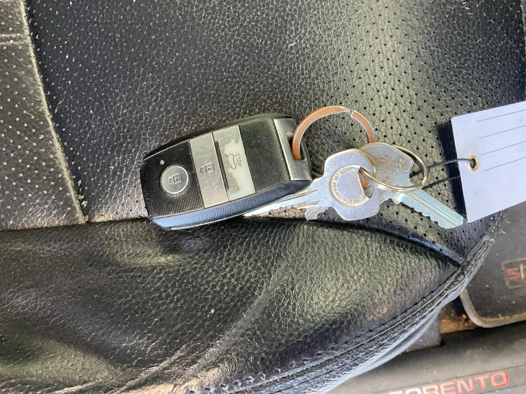 Photo '17' of KIA Sorento