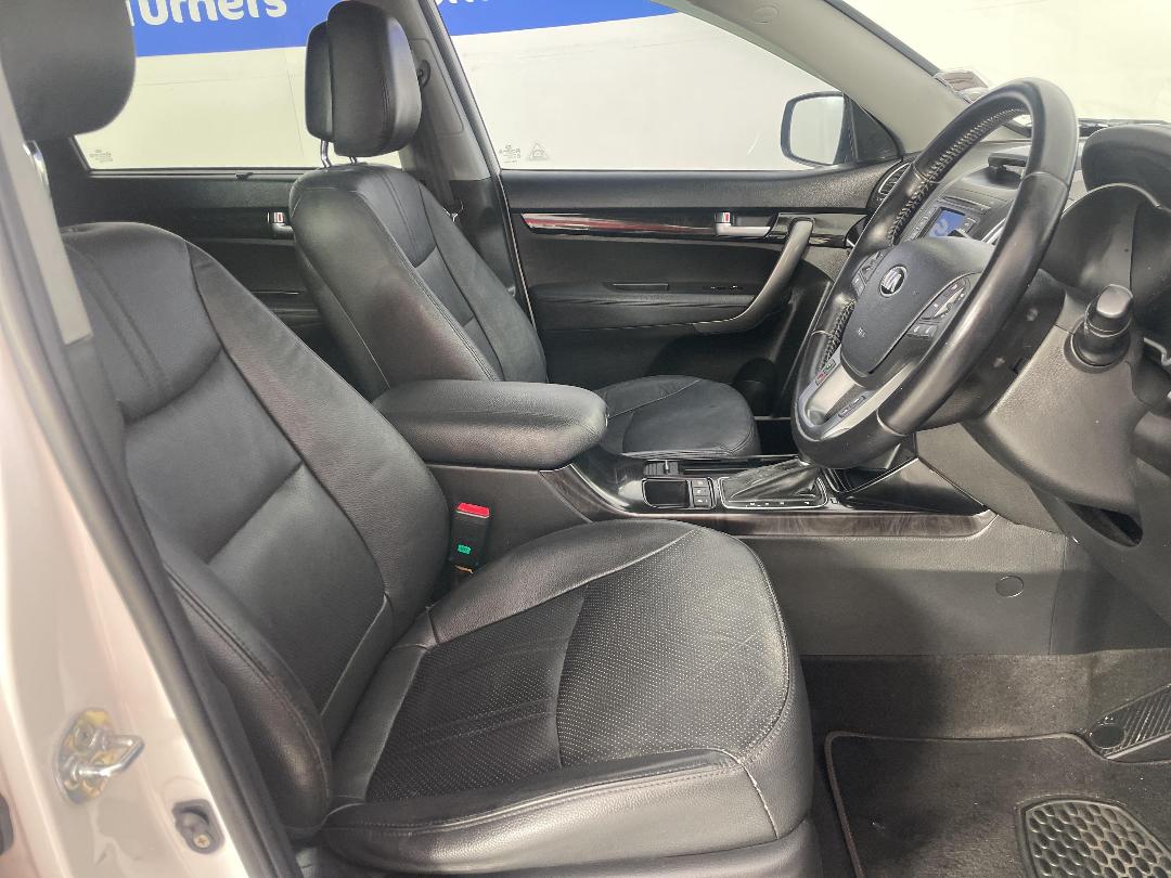 Photo '16' of KIA Sorento Photo '16' of KIA Sorento