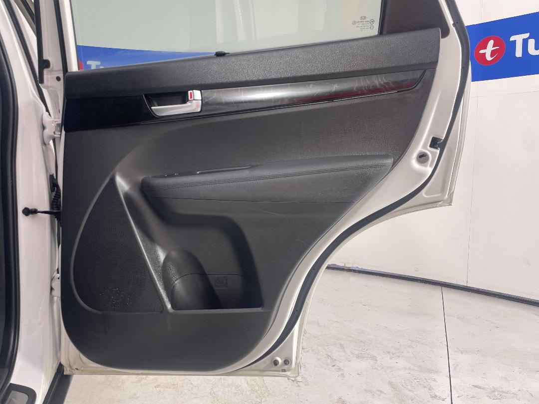 Photo '19' of KIA Sorento Photo '19' of KIA Sorento