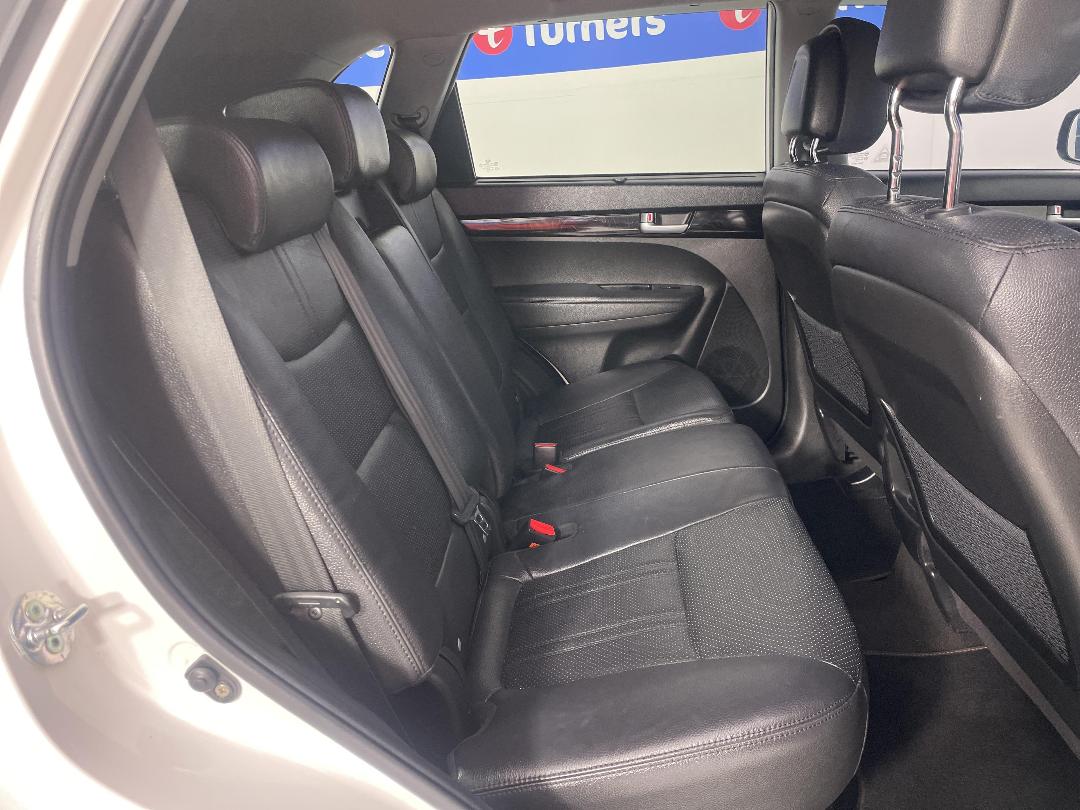 Photo '20' of KIA Sorento Photo '20' of KIA Sorento