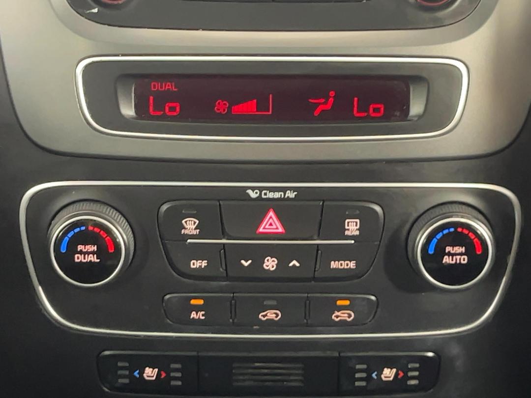 Photo '27' of KIA Sorento