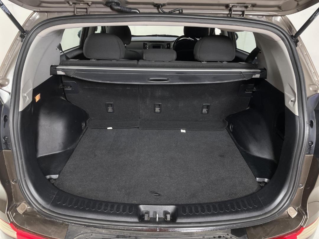 Photo '14' of KIA Sportage Photo '14' of KIA Sportage