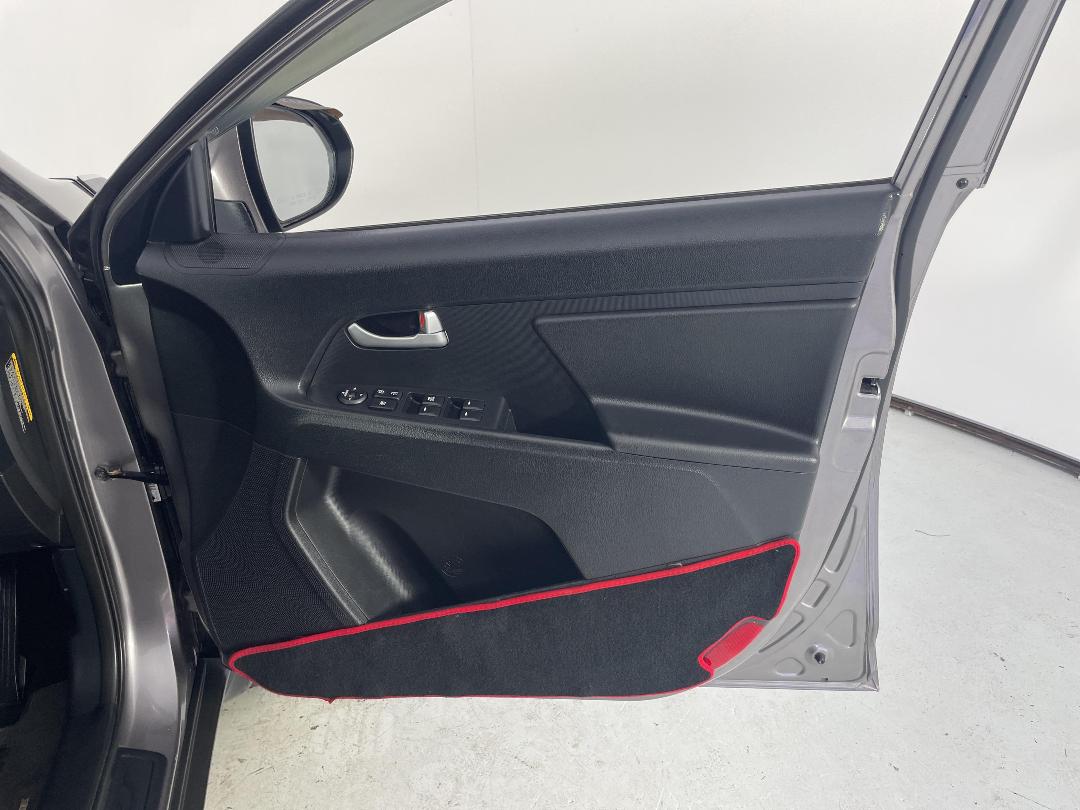 Photo '15' of KIA Sportage Photo '15' of KIA Sportage