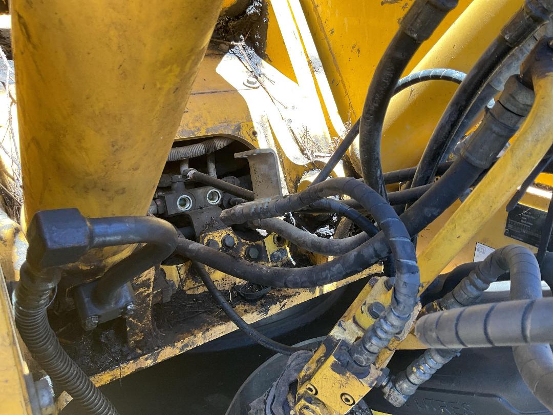 Photo '35' of Komatsu PC138 Excavator