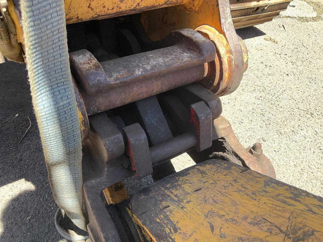 Photo '37' of Komatsu PC138 Excavator