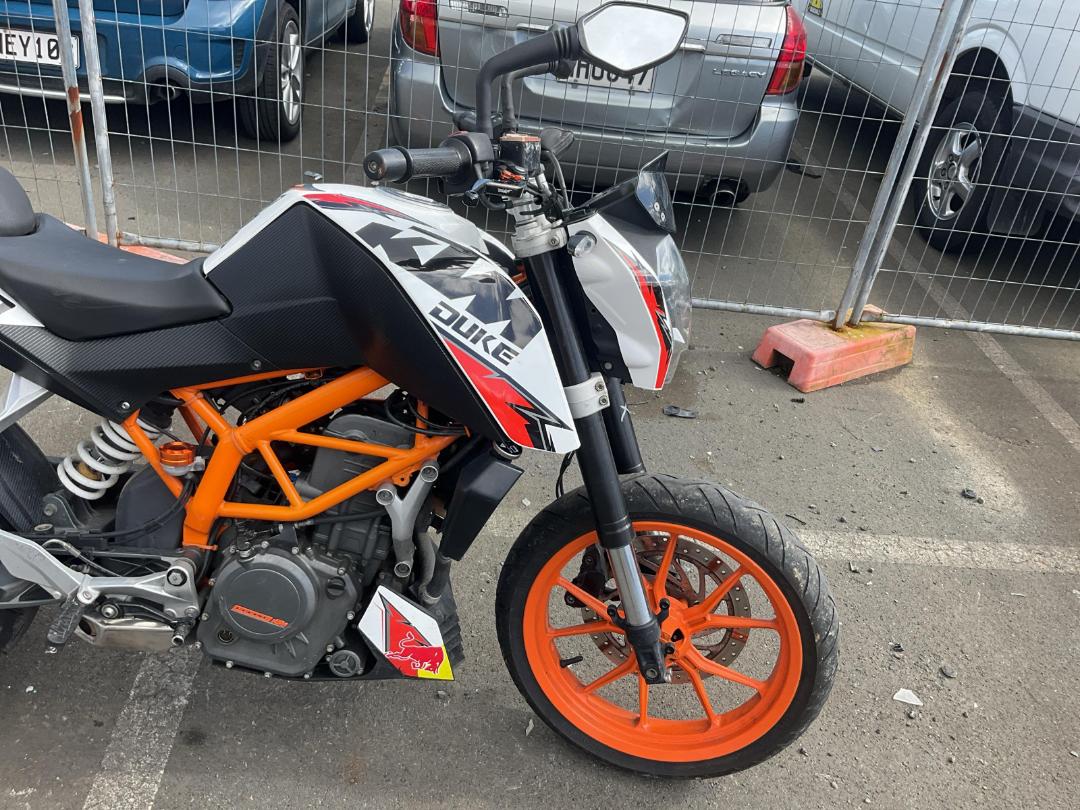 Photo '13' of KTM 390 Duke Photo '13' of KTM 390 Duke