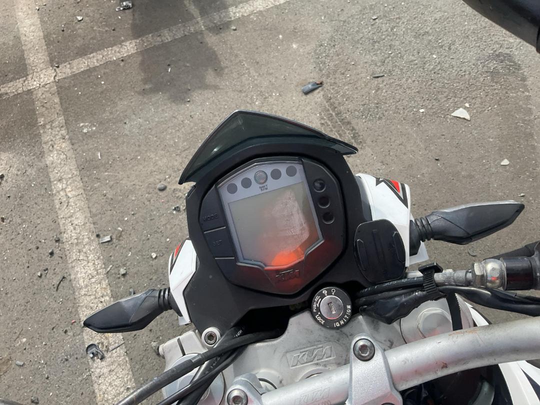 Photo '23' of KTM 390 Duke Photo '23' of KTM 390 Duke