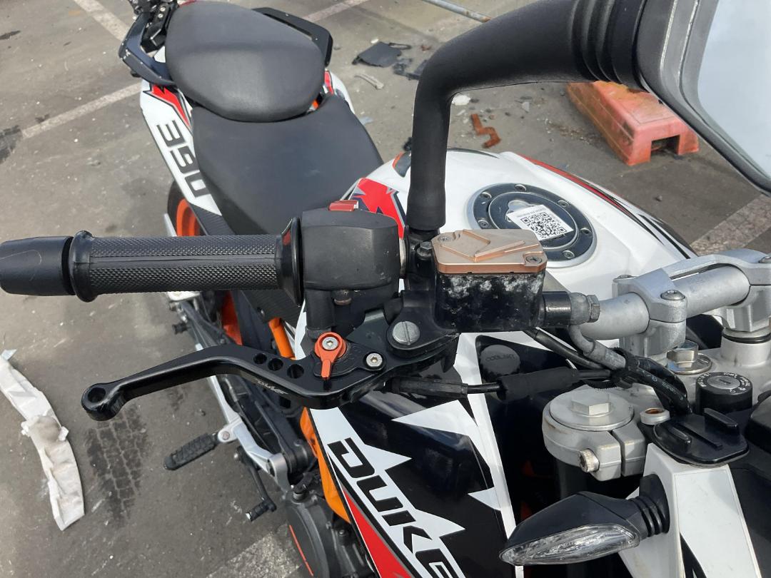 Photo '30' of KTM 390 Duke Photo '30' of KTM 390 Duke