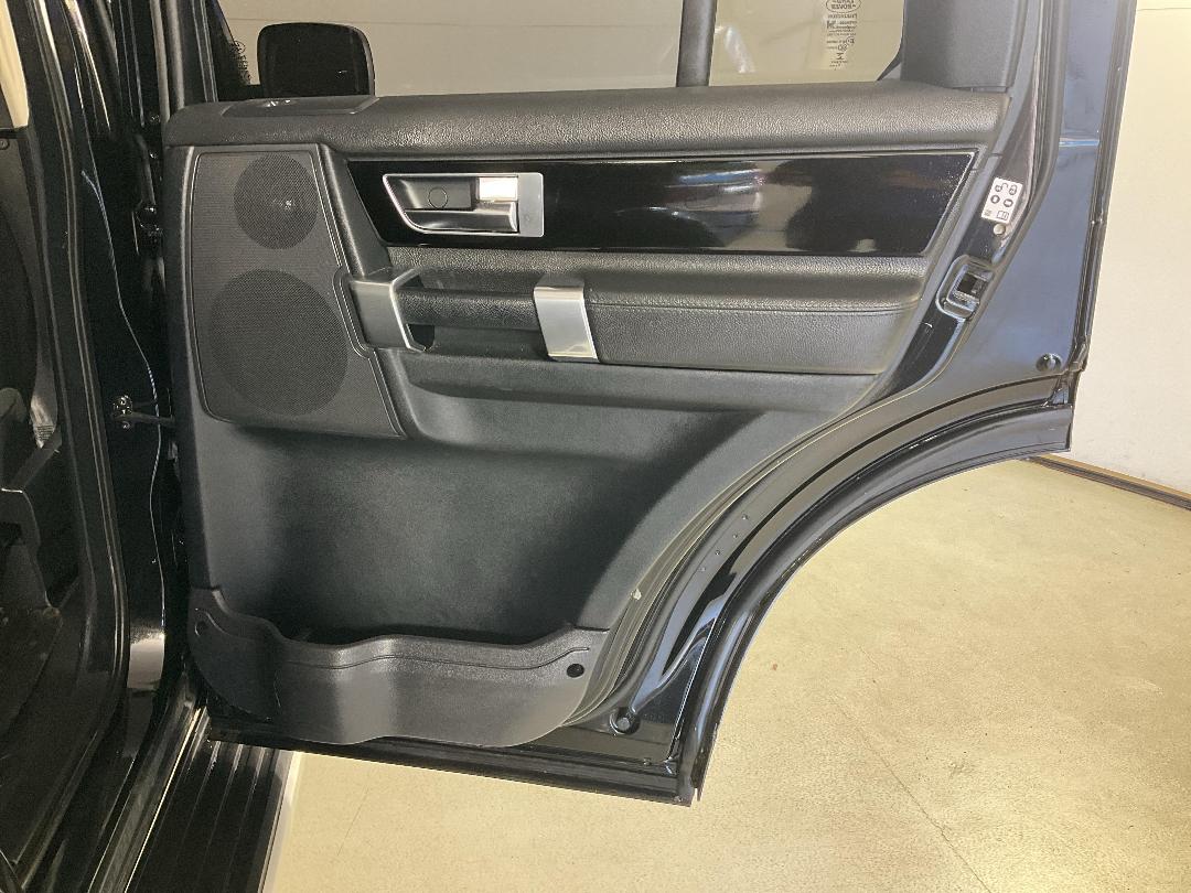 Photo '19' of Land Rover Discovery Photo '19' of Land Rover Discovery