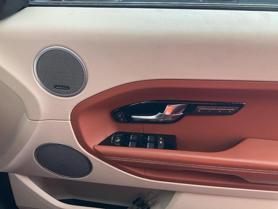 Photo '19' of Land Rover Evoque Rangerover Photo '19' of Land Rover Evoque Rangerover