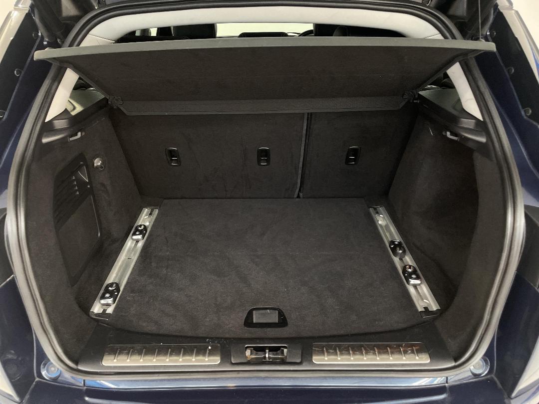 Photo '14' of Land Rover Range Rover Evoque Photo '14' of Land Rover Range Rover Evoque