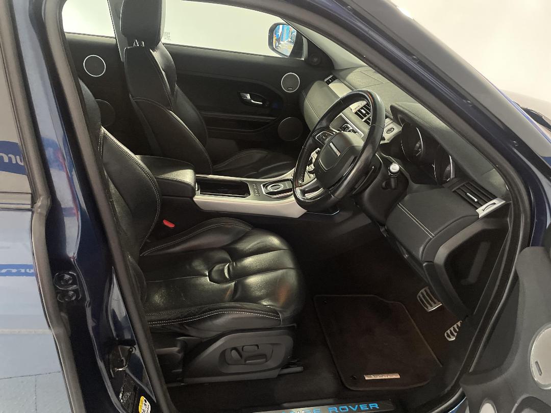 Photo '16' of Land Rover Range Rover Evoque Photo '16' of Land Rover Range Rover Evoque