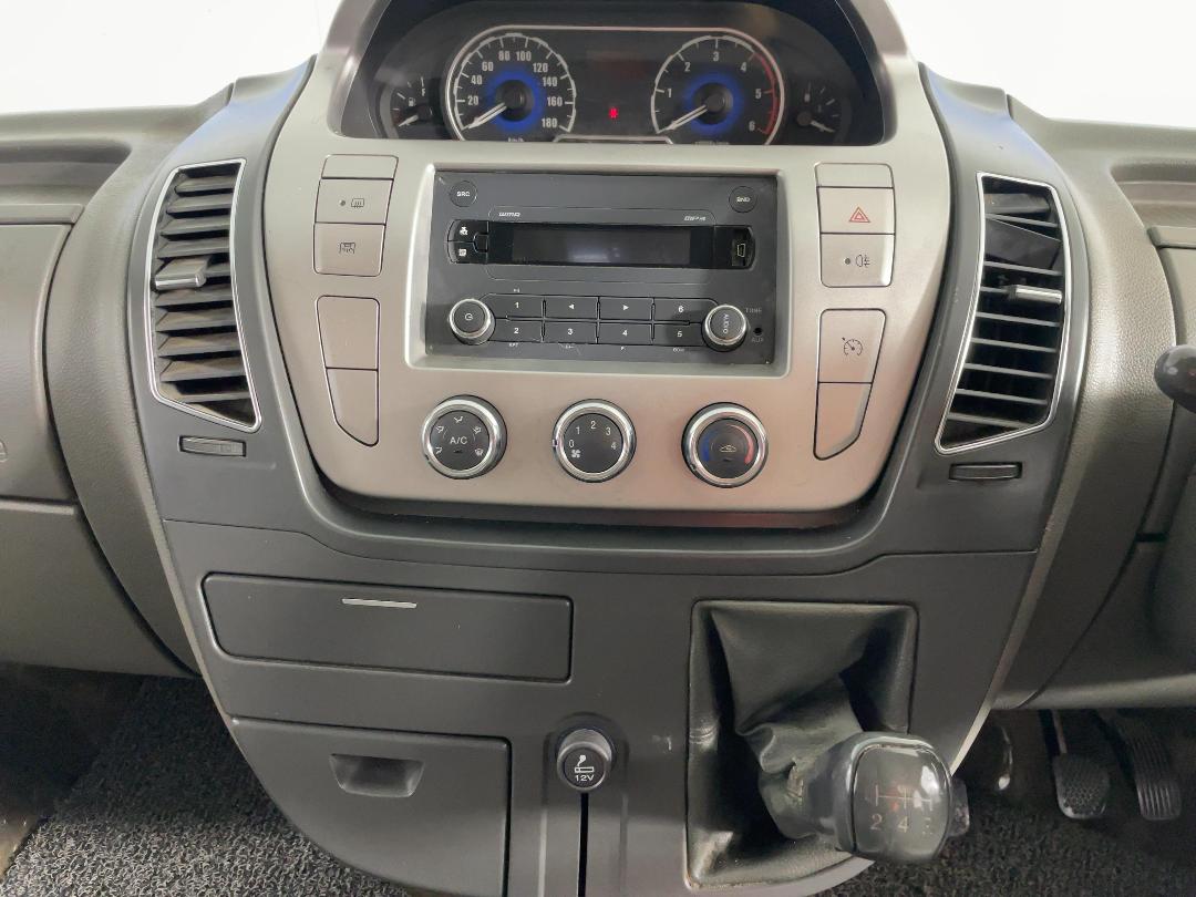 Photo '18' of LDV V80