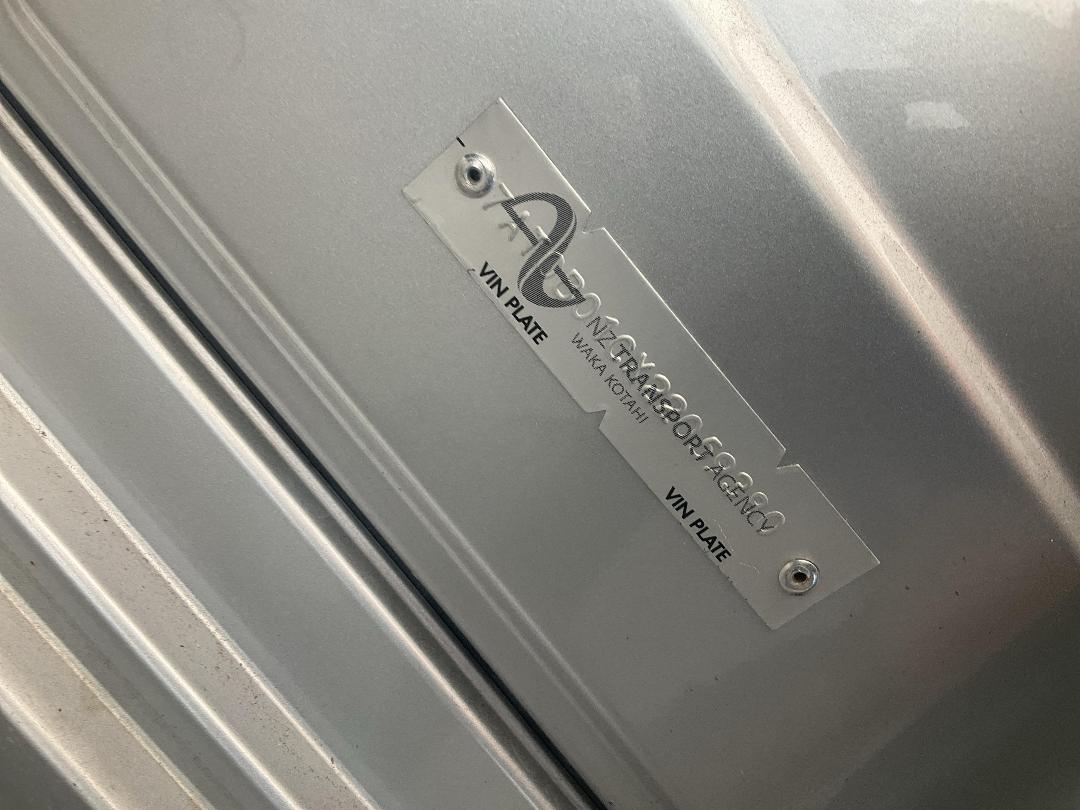 Photo '19' of Lexus HS250H