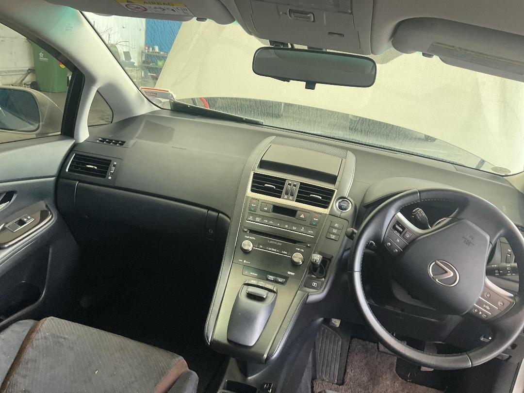 Photo '23' of Lexus HS250H