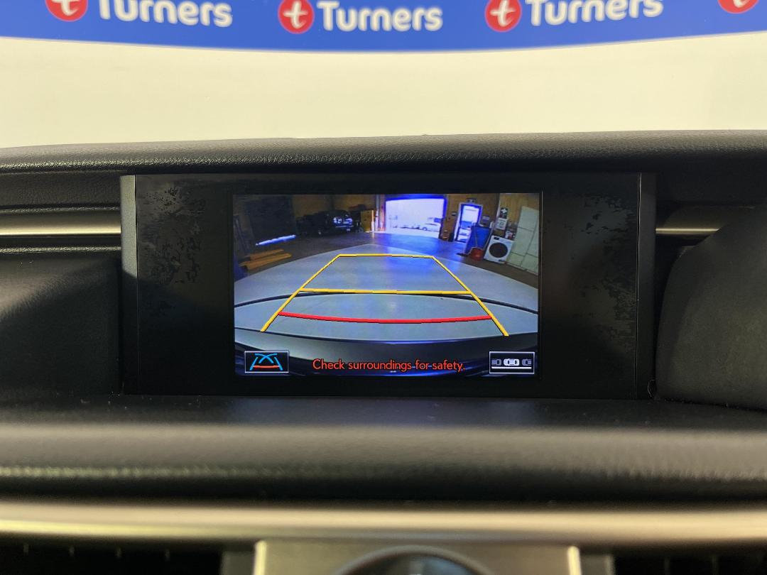 Photo '25' of Lexus IS300H