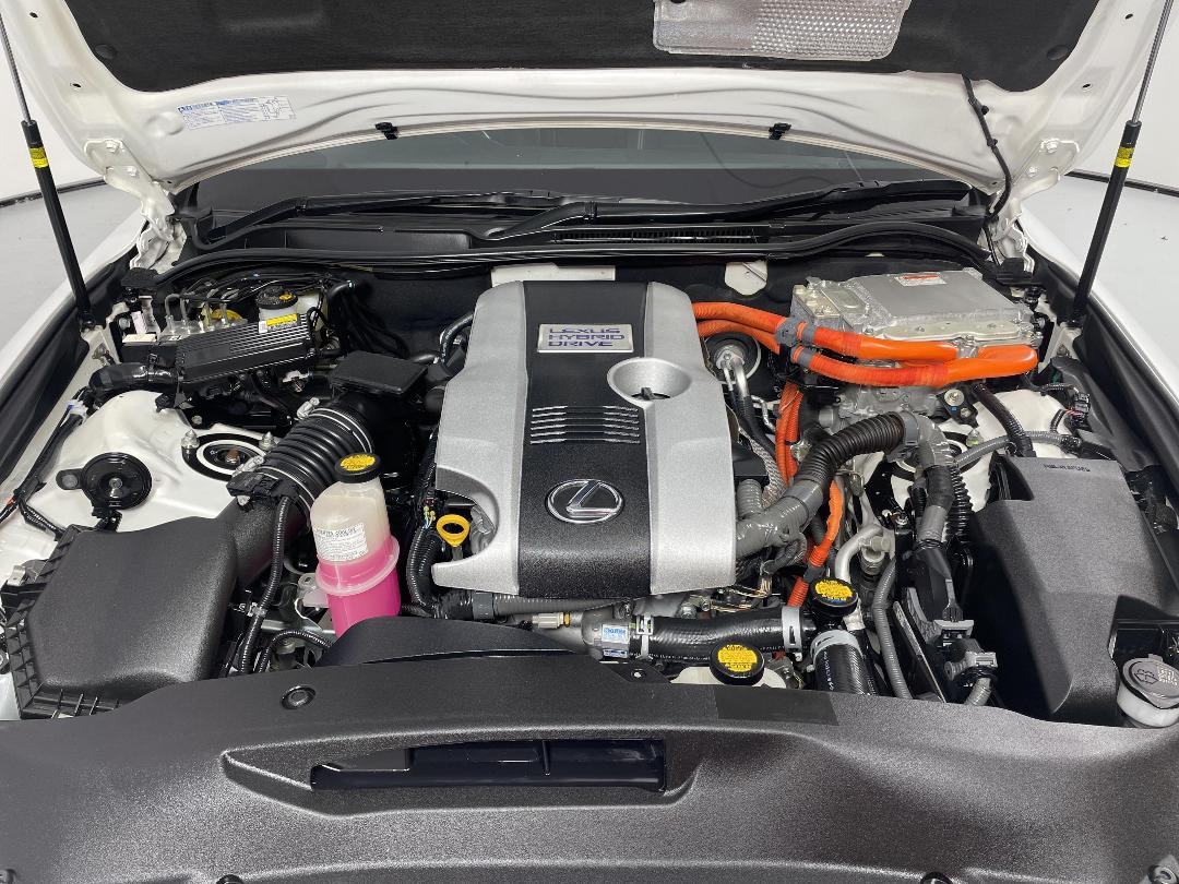 Photo '13' of Lexus IS300H