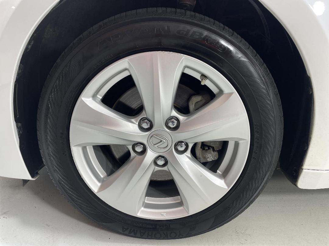 Photo '10' of Lexus IS300H