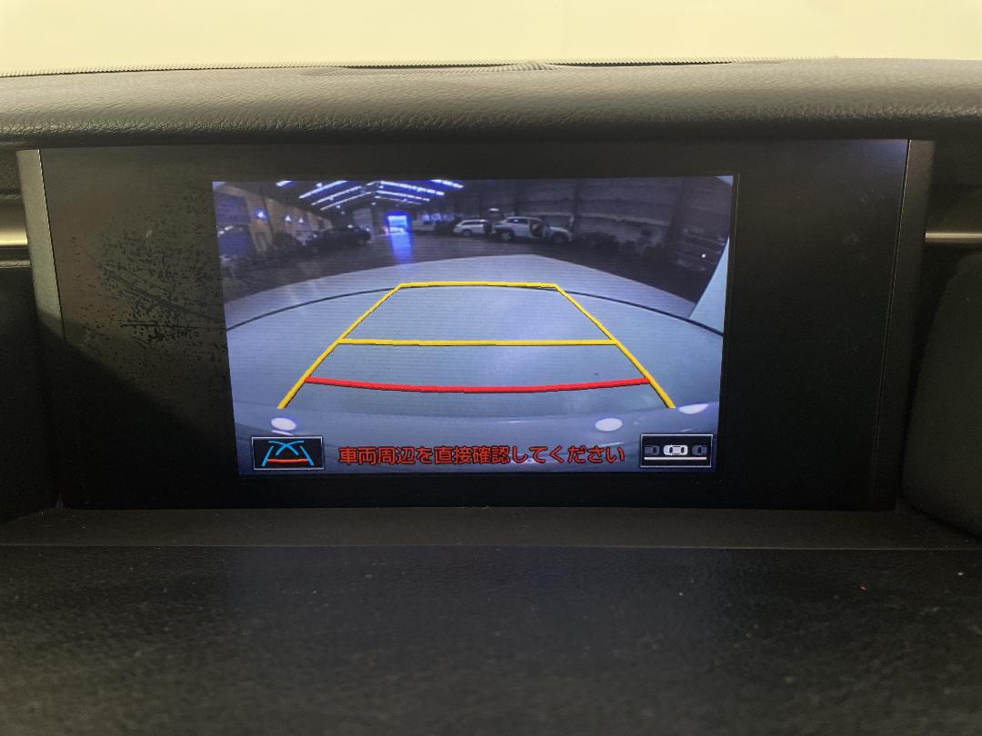 Photo '30' of Lexus IS300H