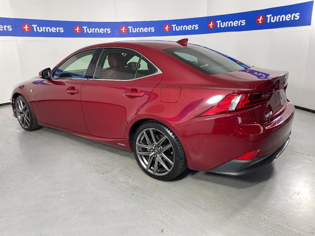 Photo '5' of Lexus IS300H Photo '5' of Lexus IS300H