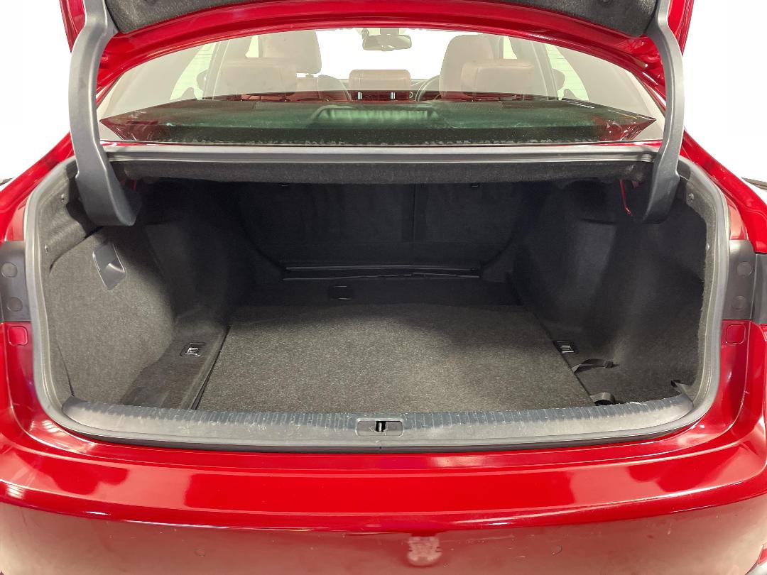 Photo '14' of Lexus IS300H Photo '14' of Lexus IS300H