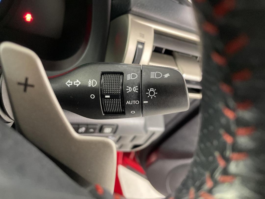 Photo '33' of Lexus IS300H Photo '33' of Lexus IS300H