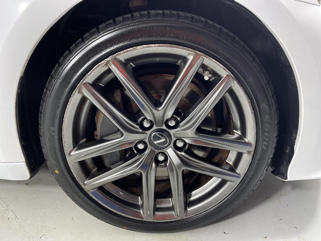 Photo '9' of Lexus IS350