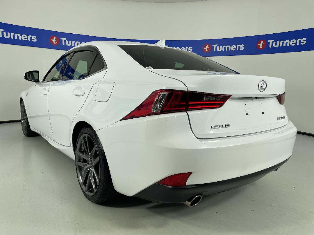 Photo '5' of Lexus IS350