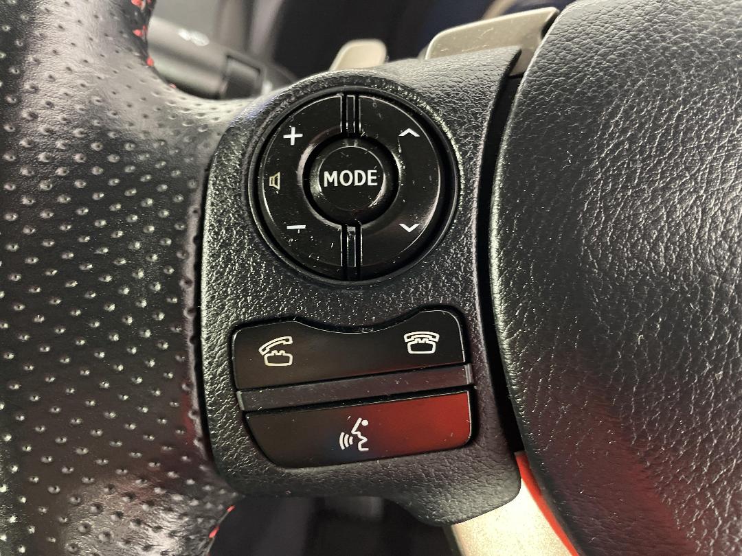 Photo '26' of Lexus IS350