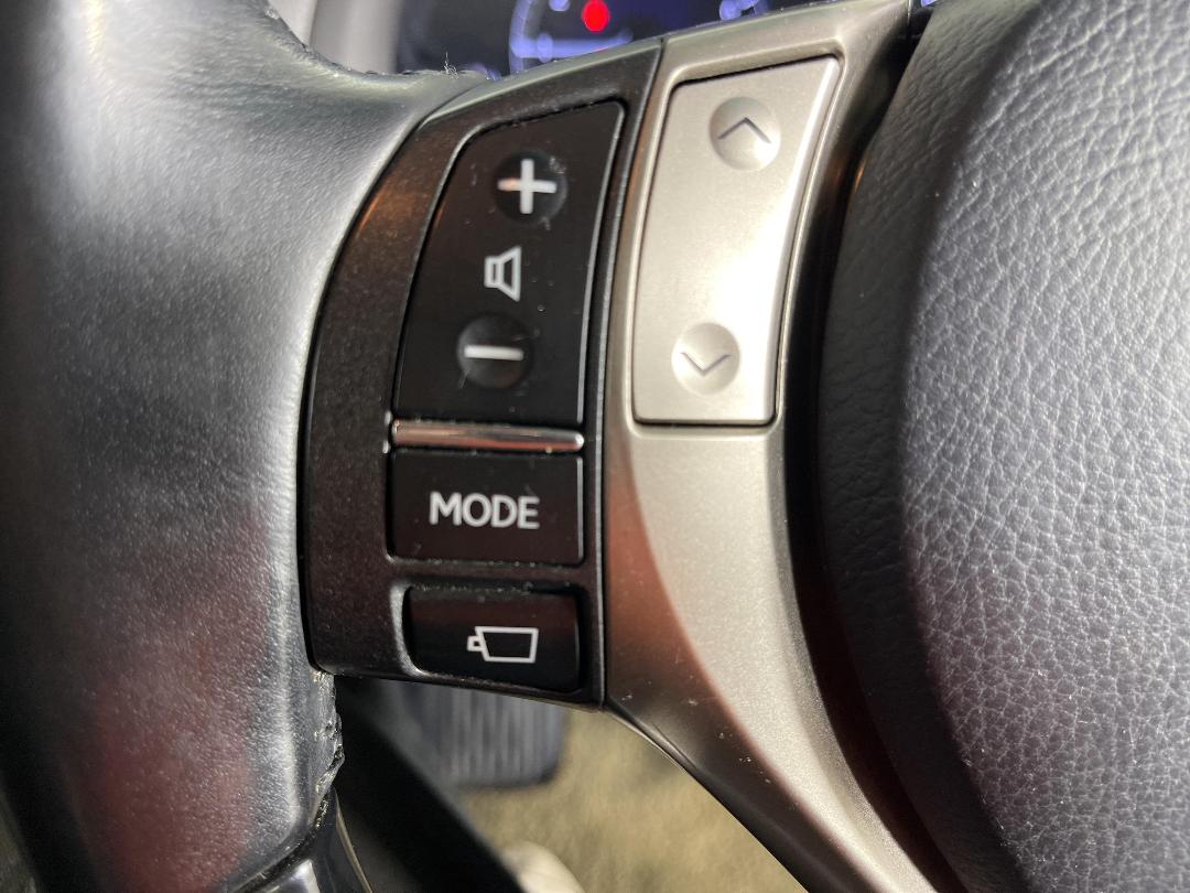 Photo '28' of Lexus RX350