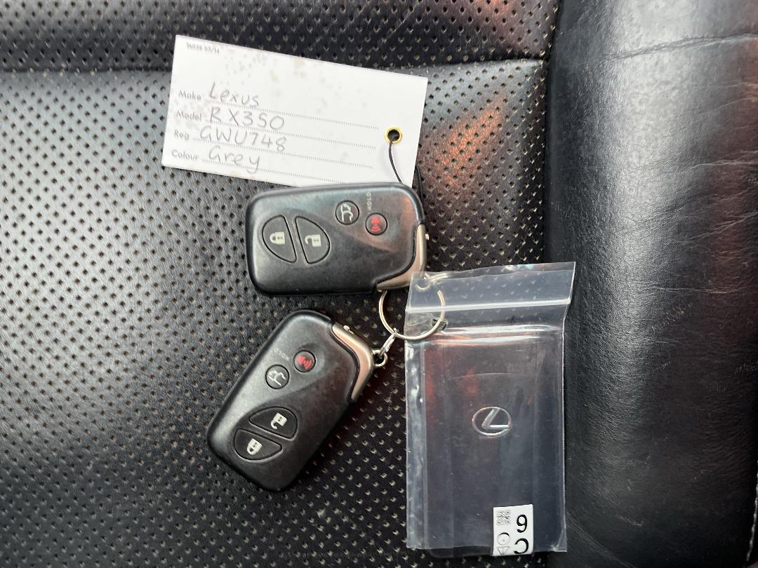 Photo '22' of Lexus RX350