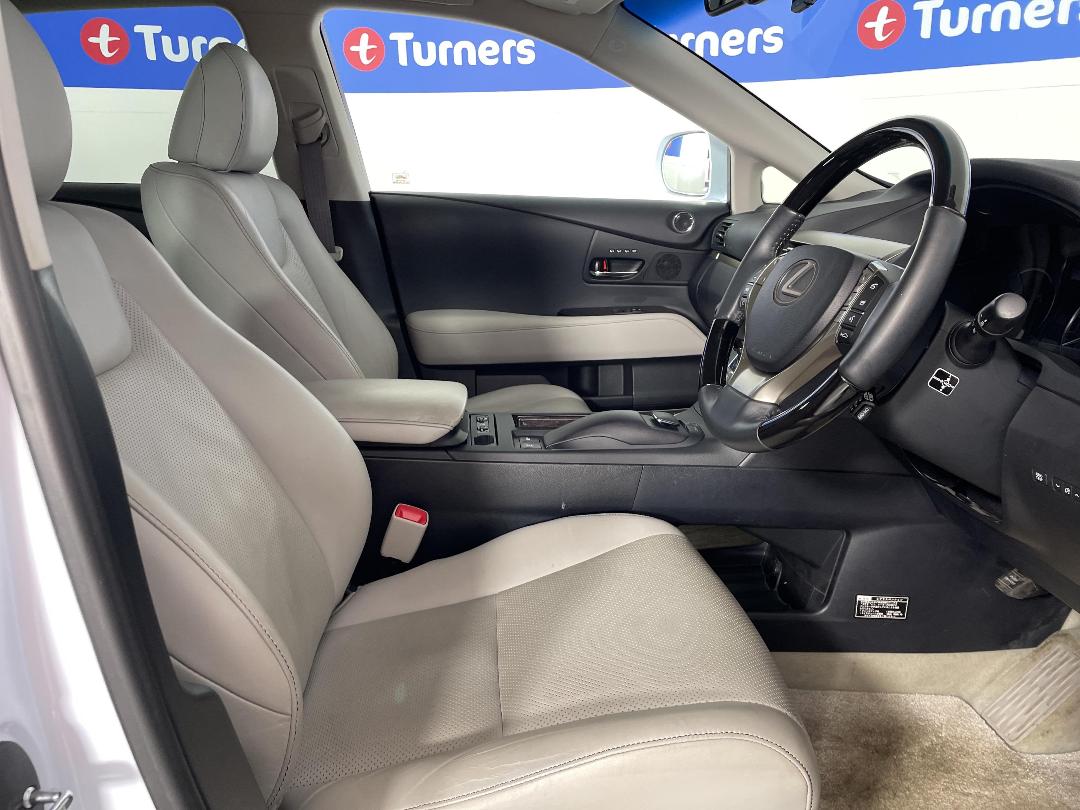 Photo '16' of Lexus RX450H Photo '16' of Lexus RX450H