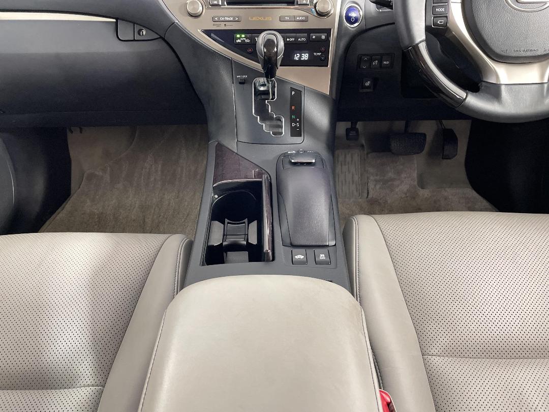 Photo '18' of Lexus RX450H Photo '18' of Lexus RX450H