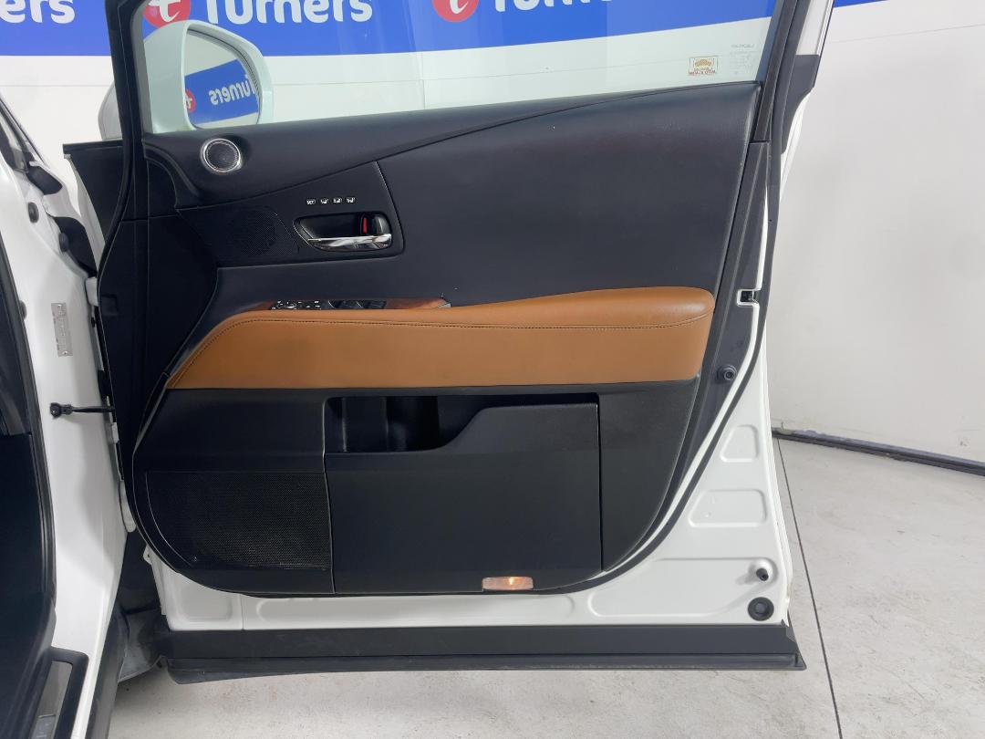 Photo '15' of Lexus RX450H