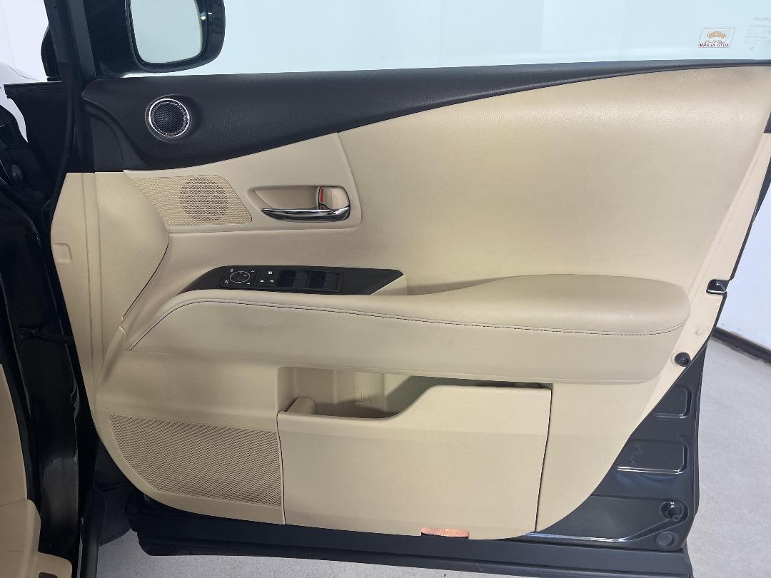 Photo '15' of Lexus RX450H Photo '15' of Lexus RX450H