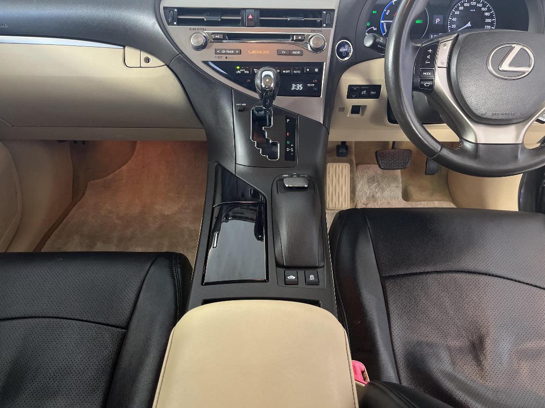 Photo '18' of Lexus RX450H Photo '18' of Lexus RX450H