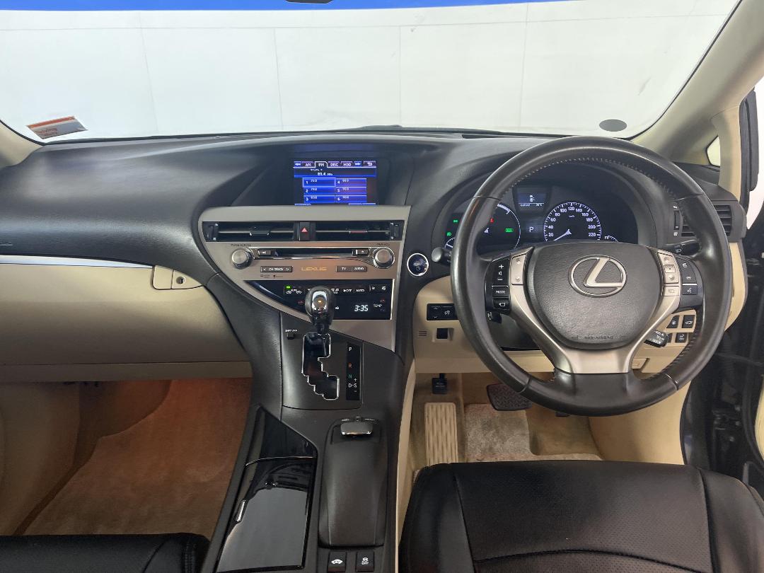 Photo '17' of Lexus RX450H Photo '17' of Lexus RX450H