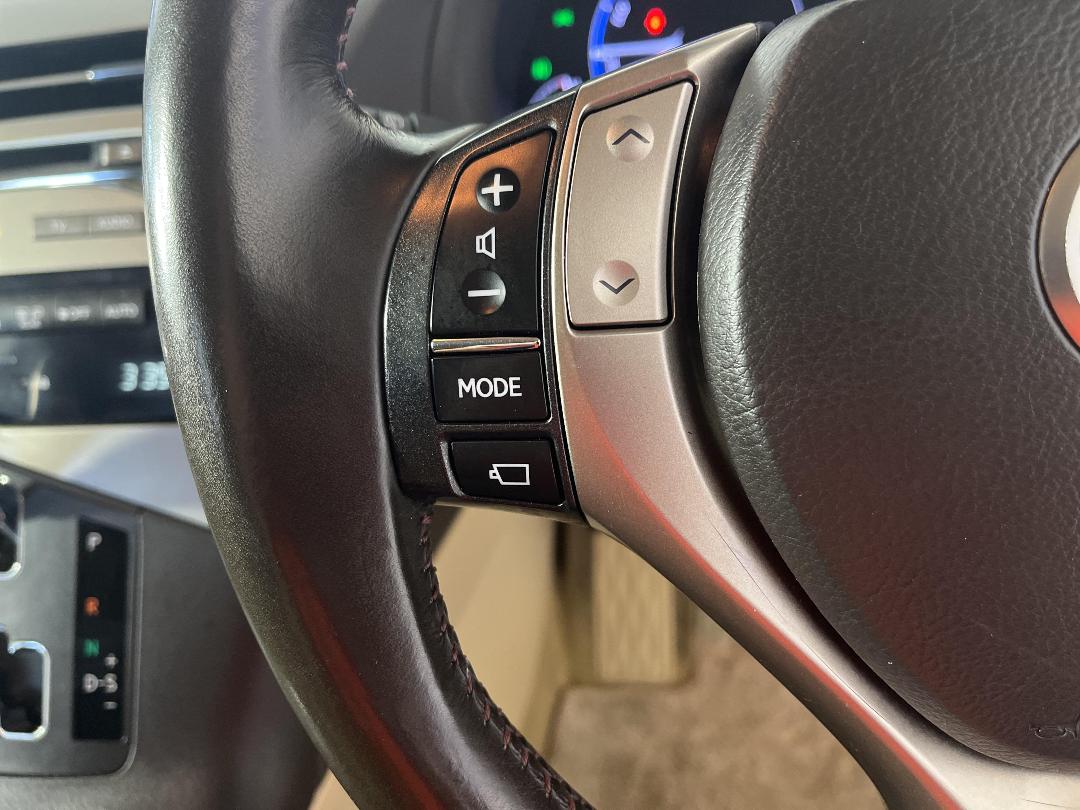 Photo '26' of Lexus RX450H Photo '26' of Lexus RX450H