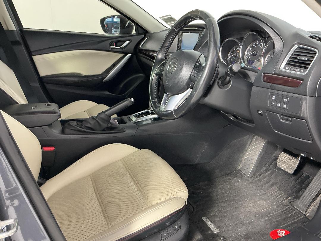 Photo '14' of Mazda Atenza Photo '14' of Mazda Atenza