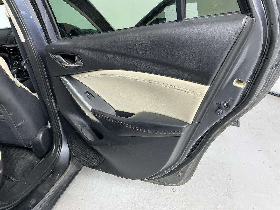 Photo '17' of Mazda Atenza Photo '17' of Mazda Atenza