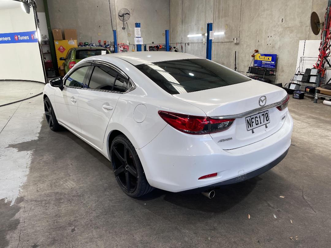 Photo '4' of Mazda Atenza