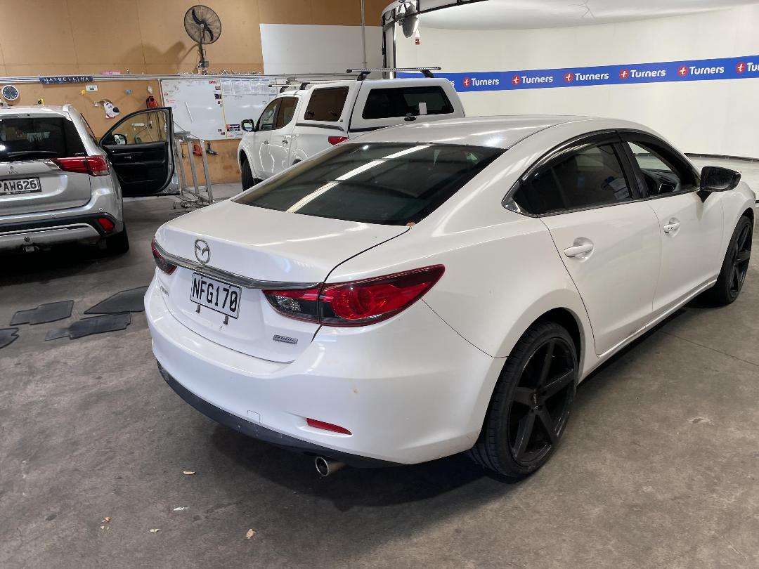 Photo '6' of Mazda Atenza