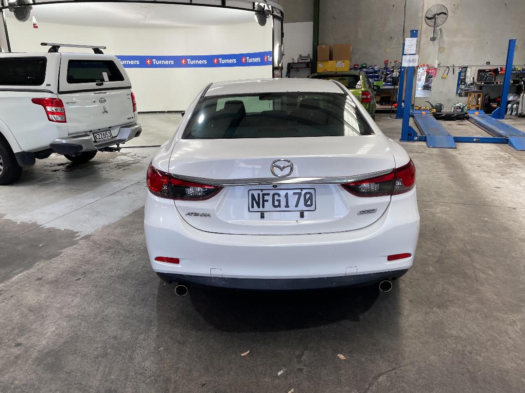 Photo '5' of Mazda Atenza