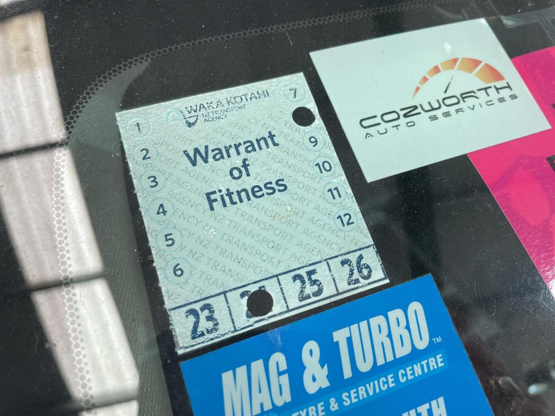 Photo '10' of Mazda Atenza