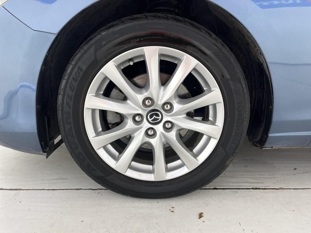 Photo '10' of Mazda Atenza