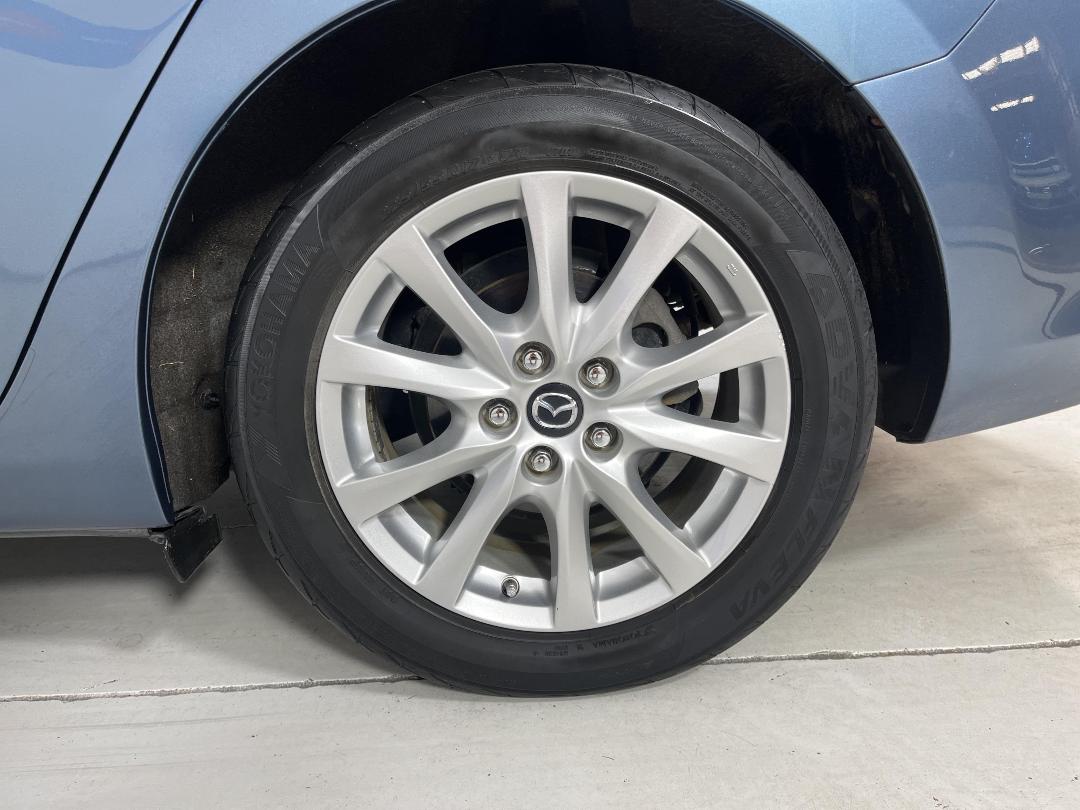 Photo '11' of Mazda Atenza